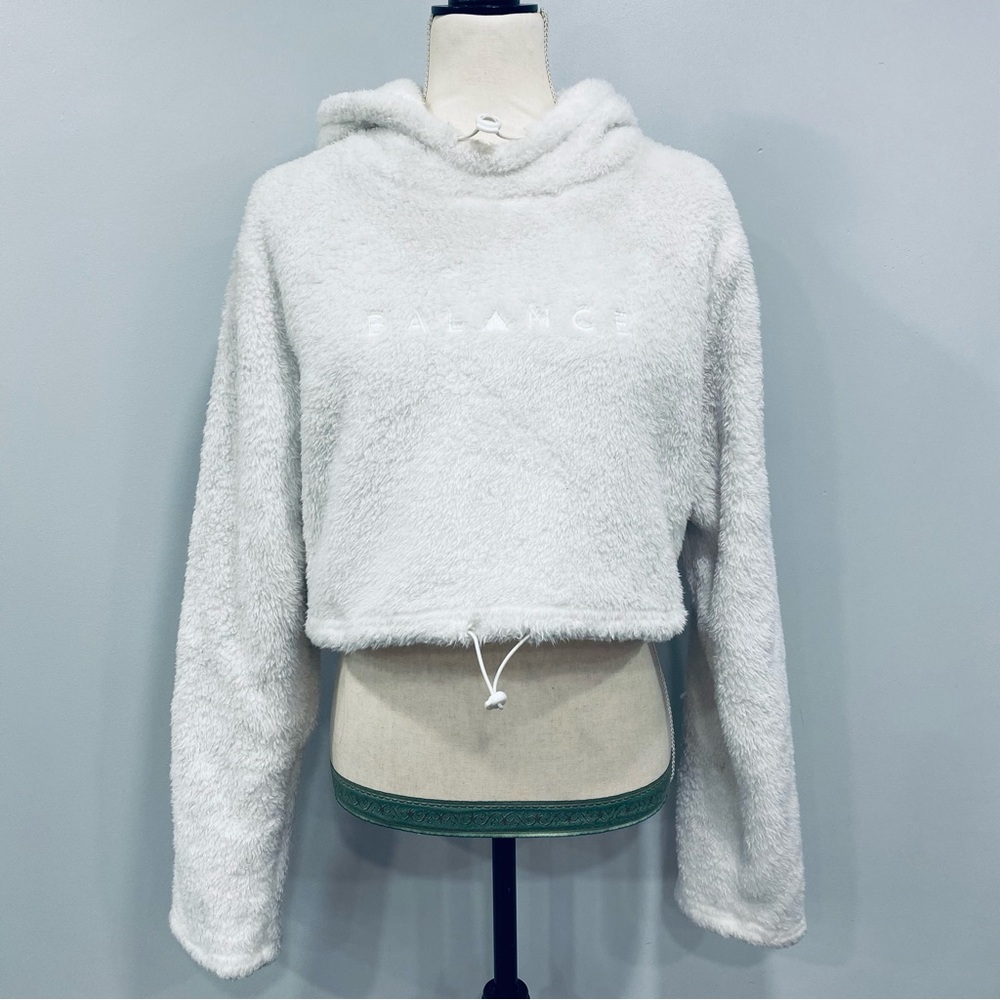 BALANCE ATHLETICA M Cropped Cloud White Fuzzy Soft Sherpa Hoodie Cozy Athleisure